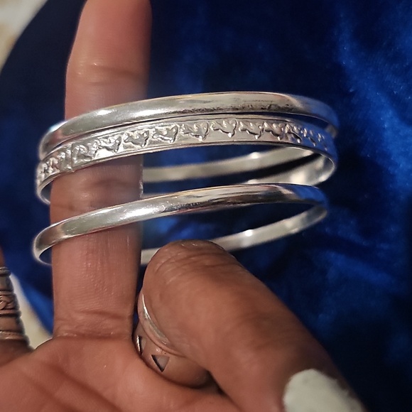 Elegant Sterling Silver Bangle Bracelets Set Of Three, (New), Ladies Size 8 - Picture 1 of 8